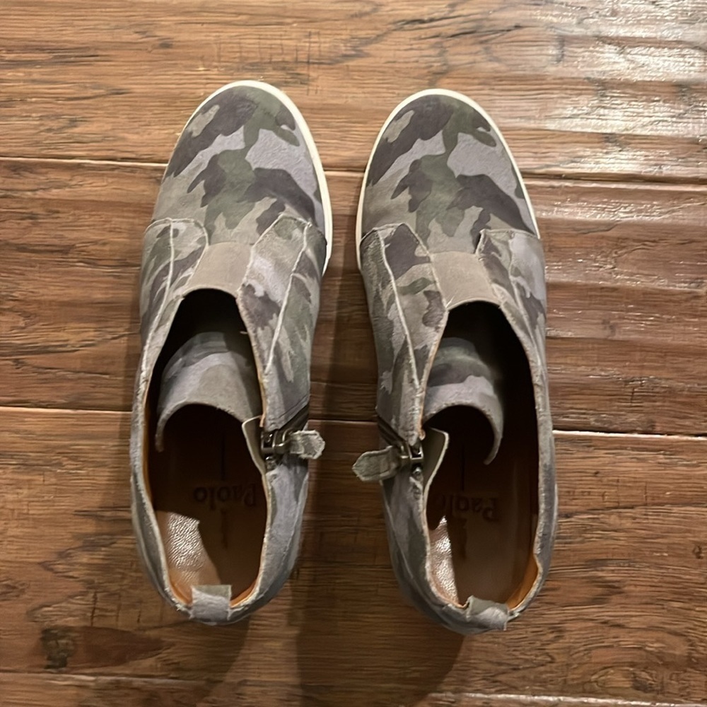 Linea Paola Camo Wedge Sneakers Size 7 - Picture 3 of 8